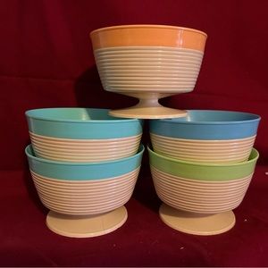 RAFFIAWARE Thermo-Temp Set of 5 Footed 4” ICE CREAM Bowls Plastic